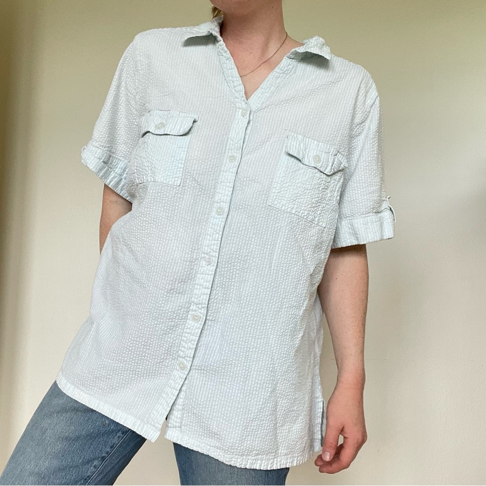 100% cotton seer sucker Liberty Lane white button up shirt